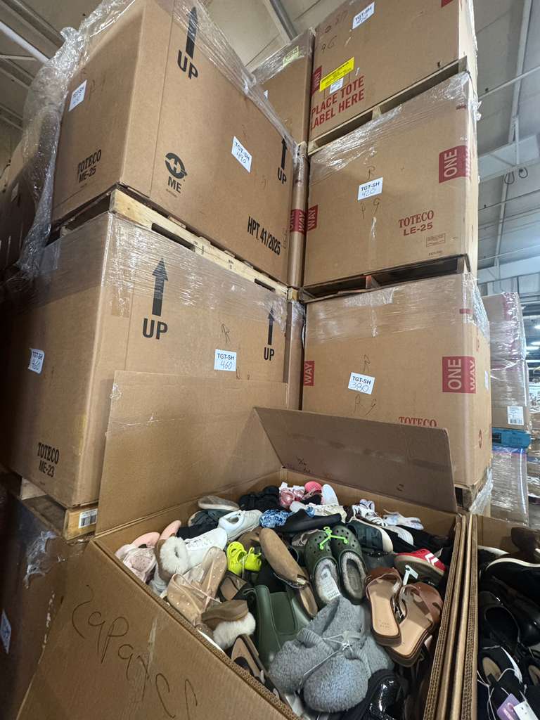 TGT Mixed Shoe Truckloads – 24–60 Gaylord Pallets – Only $2.20/PC