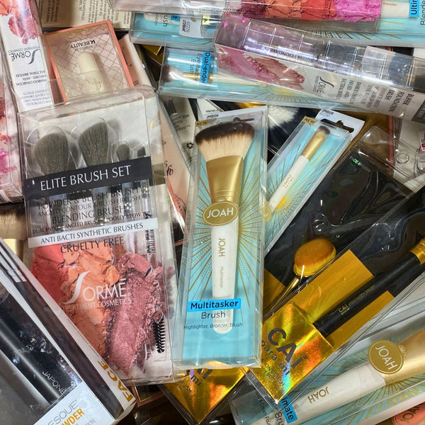 Assorted Makeup Brushes brands like Sorme , Joah , CAi (50 Pcs Lot)