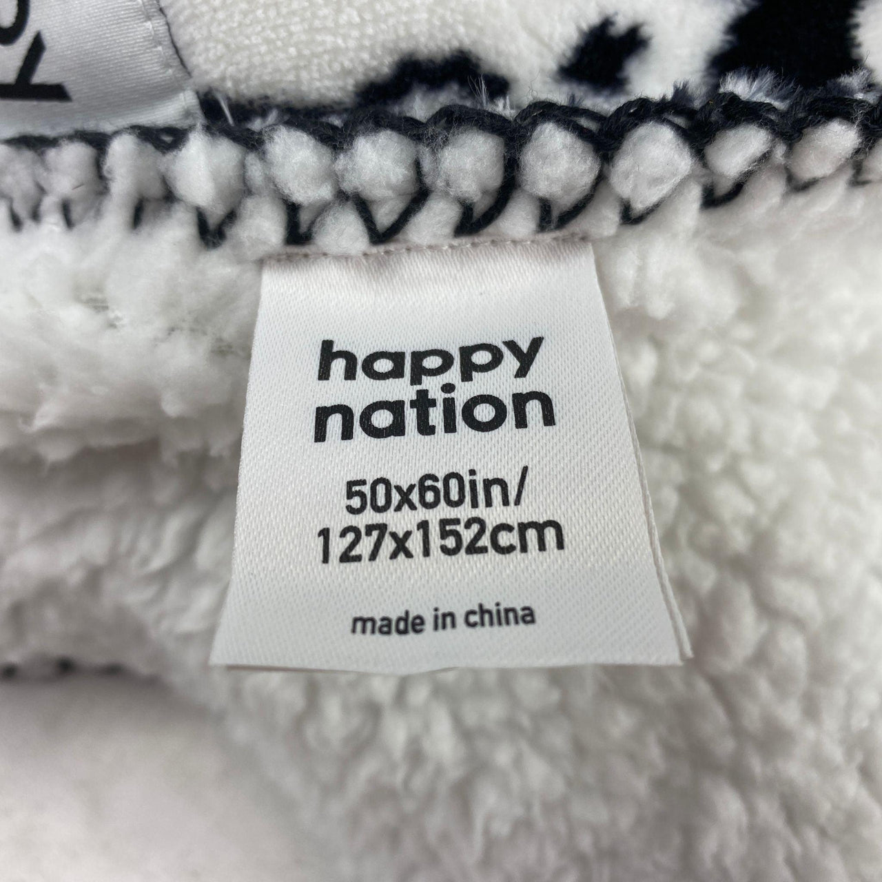 Happy Nation Sherpa Blanket Black & White (24 Pcs Lot) - Discount Wholesalers Inc