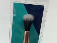 Pretty Savvy Blending Eyeshadow Brush