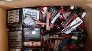 CVS Cosmetics & HBC (3882 Pcs / Pallet)