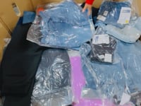 Wlmrt Mezcla de prendas (500 piezas por pallet)