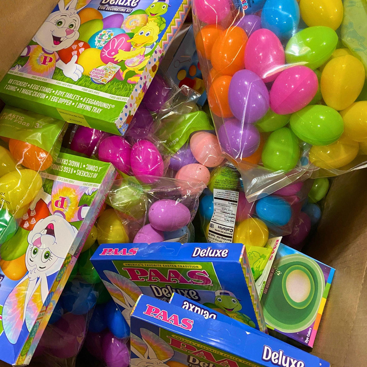Seasonal Assorted Easter Pallet (Accessories, Eggs, Baskets) (400 Pcs Pallet) - Discount Wholesalers Inc